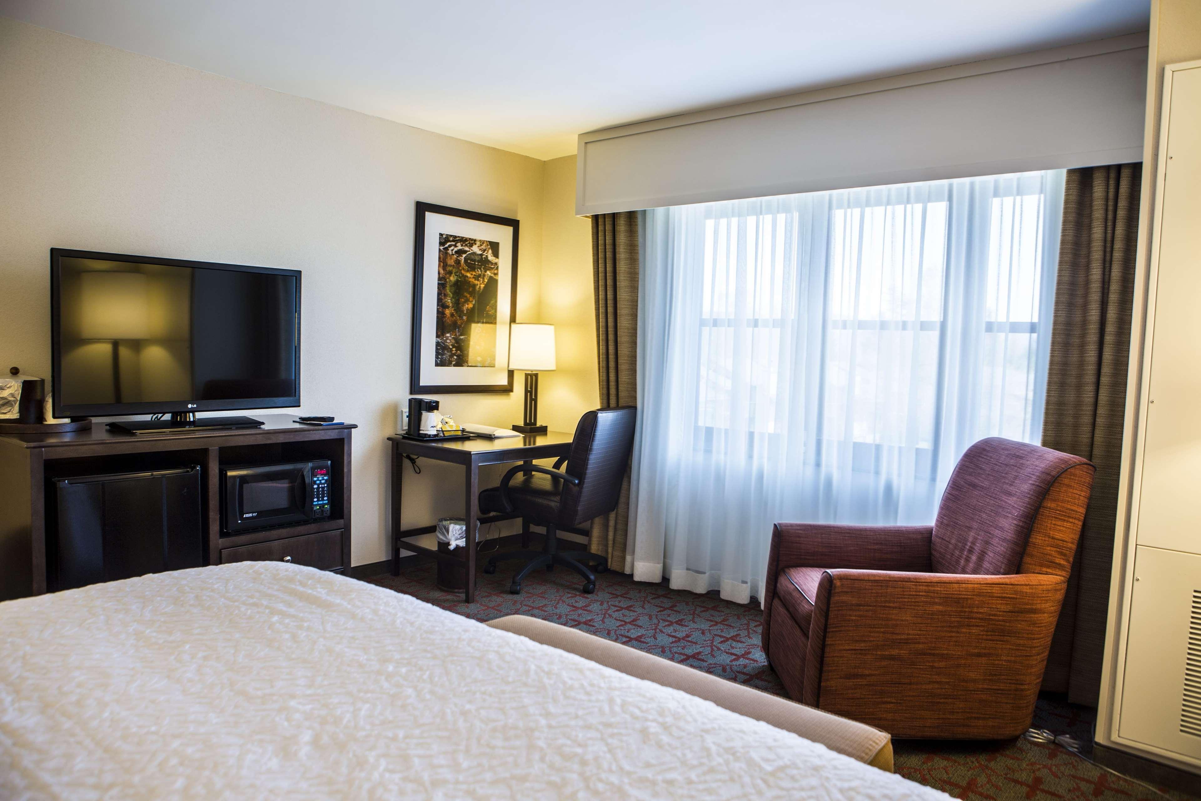 Hotel Hampton & Placid 3*